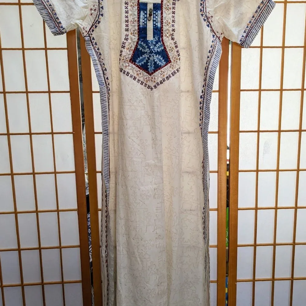 CHAHEK of India- Hand Batiked Full-Length Tunic - Picture 15 of 16